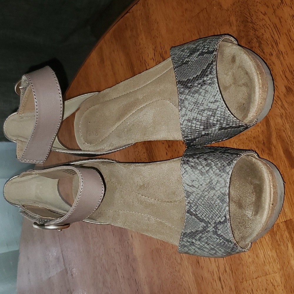 Earth Origins Snake Print Wedge Sandals